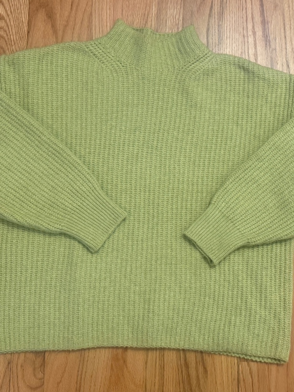 Old Navy So Soft Cropped Mock Neck Sweater Lemongrass green Large cozy comfy